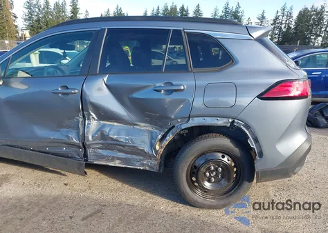 2024 Toyota Corolla Cross Xle z USA, uszkodzony, nr VIN 7MUDAABG2RV102186